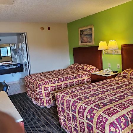 Rodeway Inn Forest City Luaran gambar