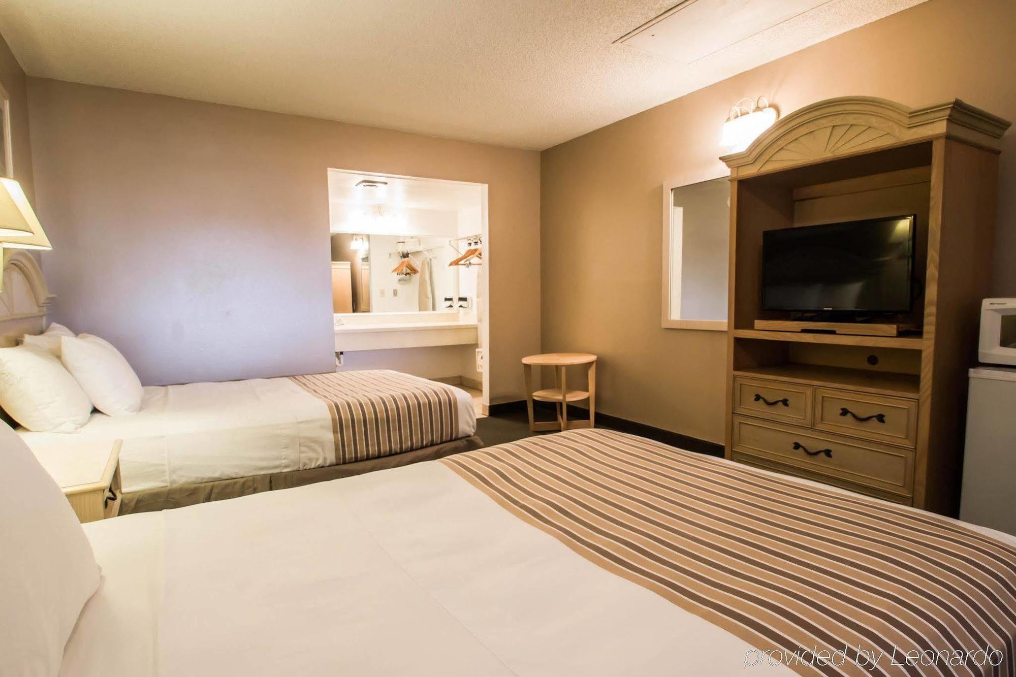 Rodeway Inn Forest City Luaran gambar